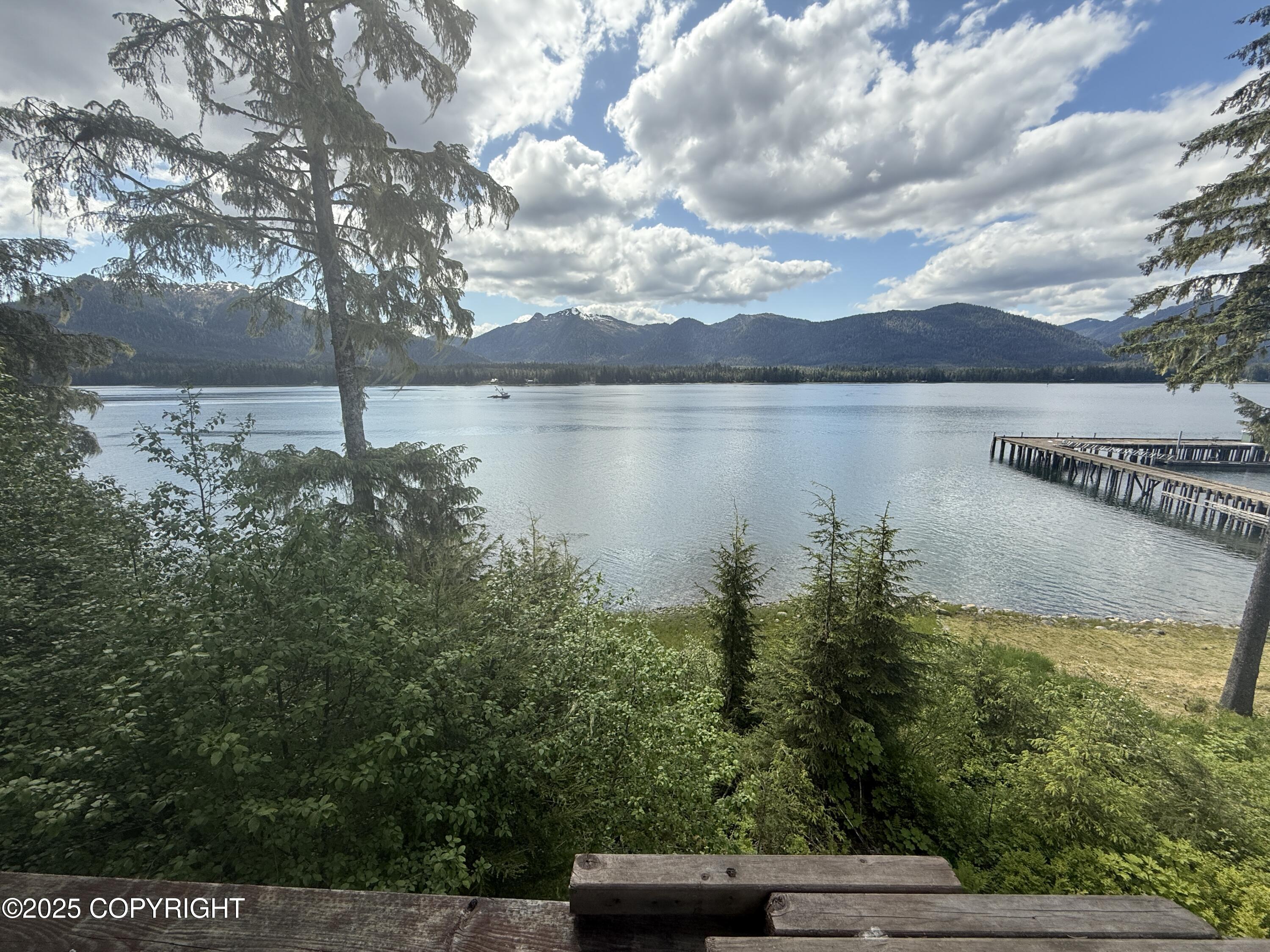 406 Mitkof Highway Property Photo 13