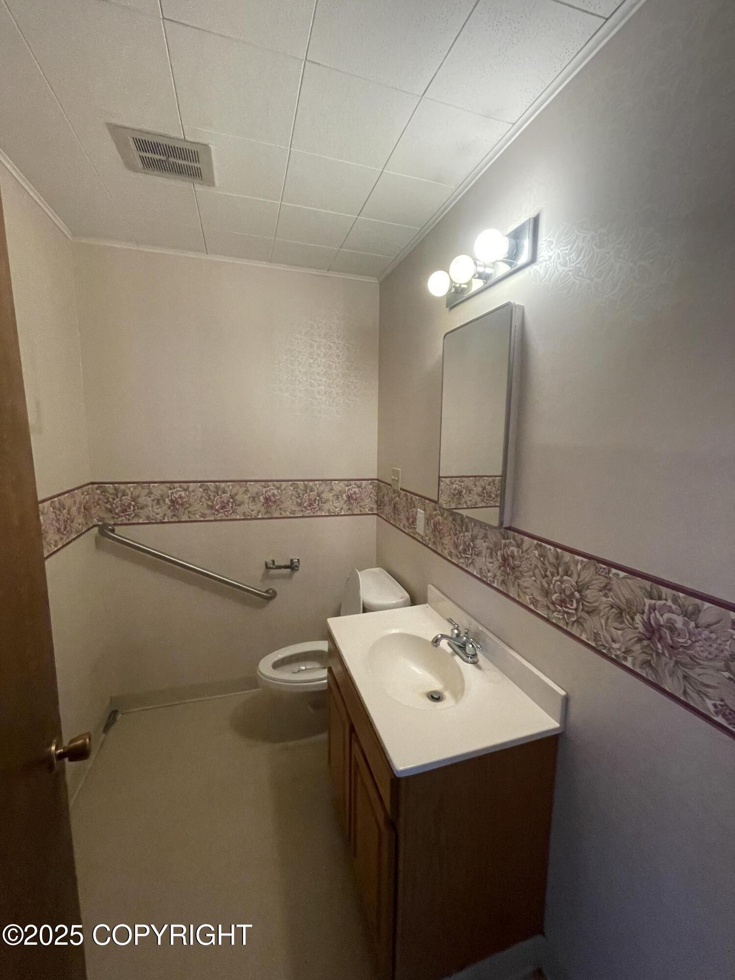 629 L Street Property Photo 16