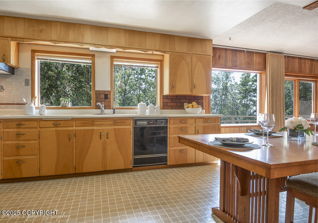15021 Old Seward Highway Property Photo 5