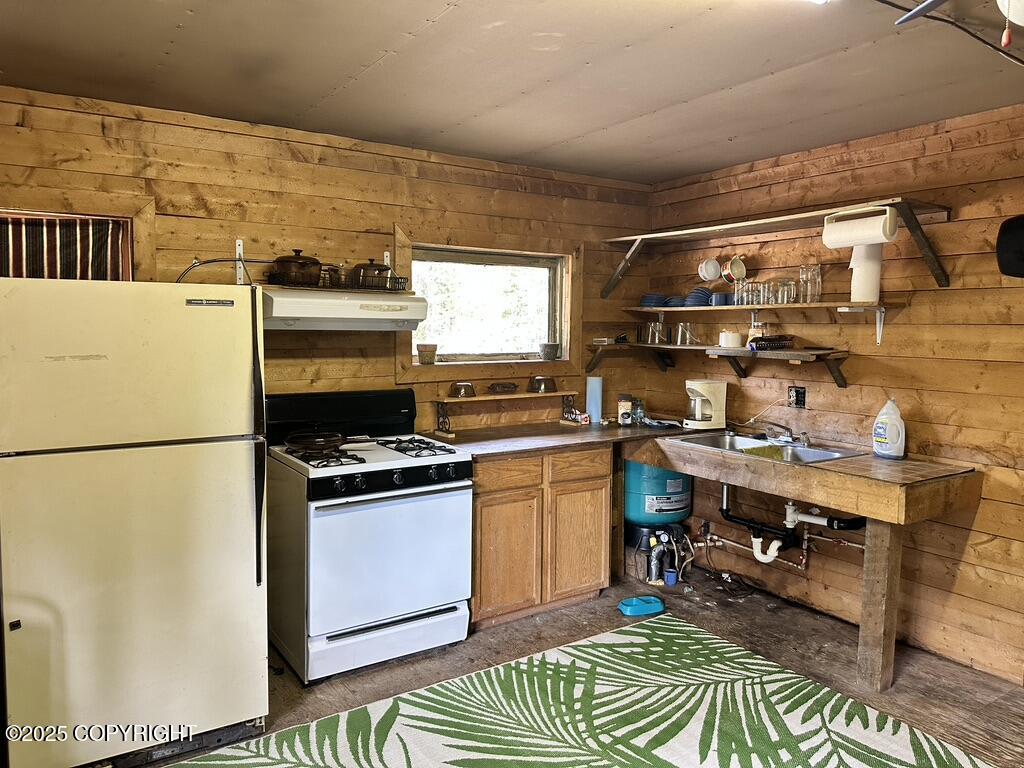 000 Sourdough Drive Property Photo 7