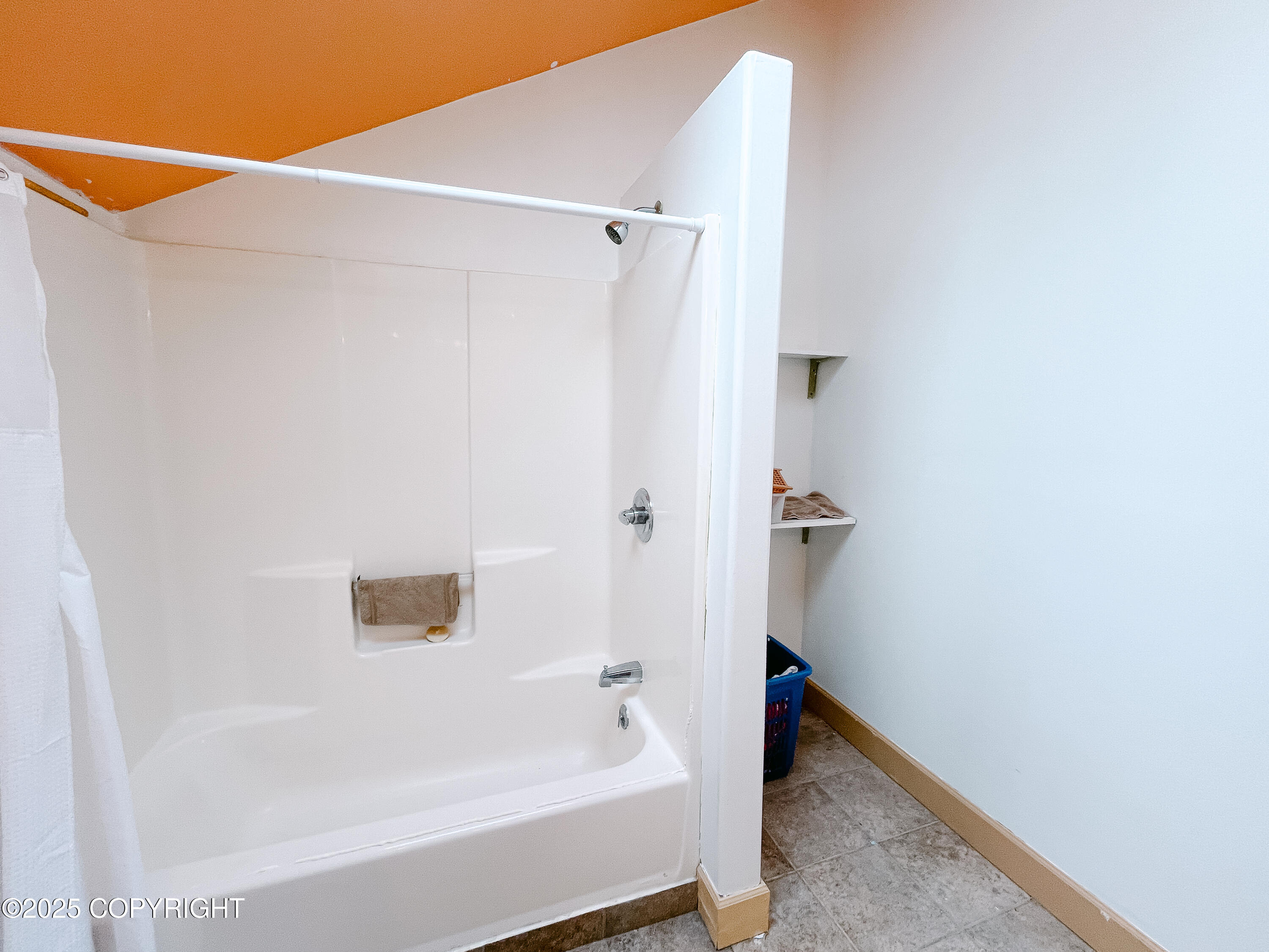 125 Kings Row Property Photo 13