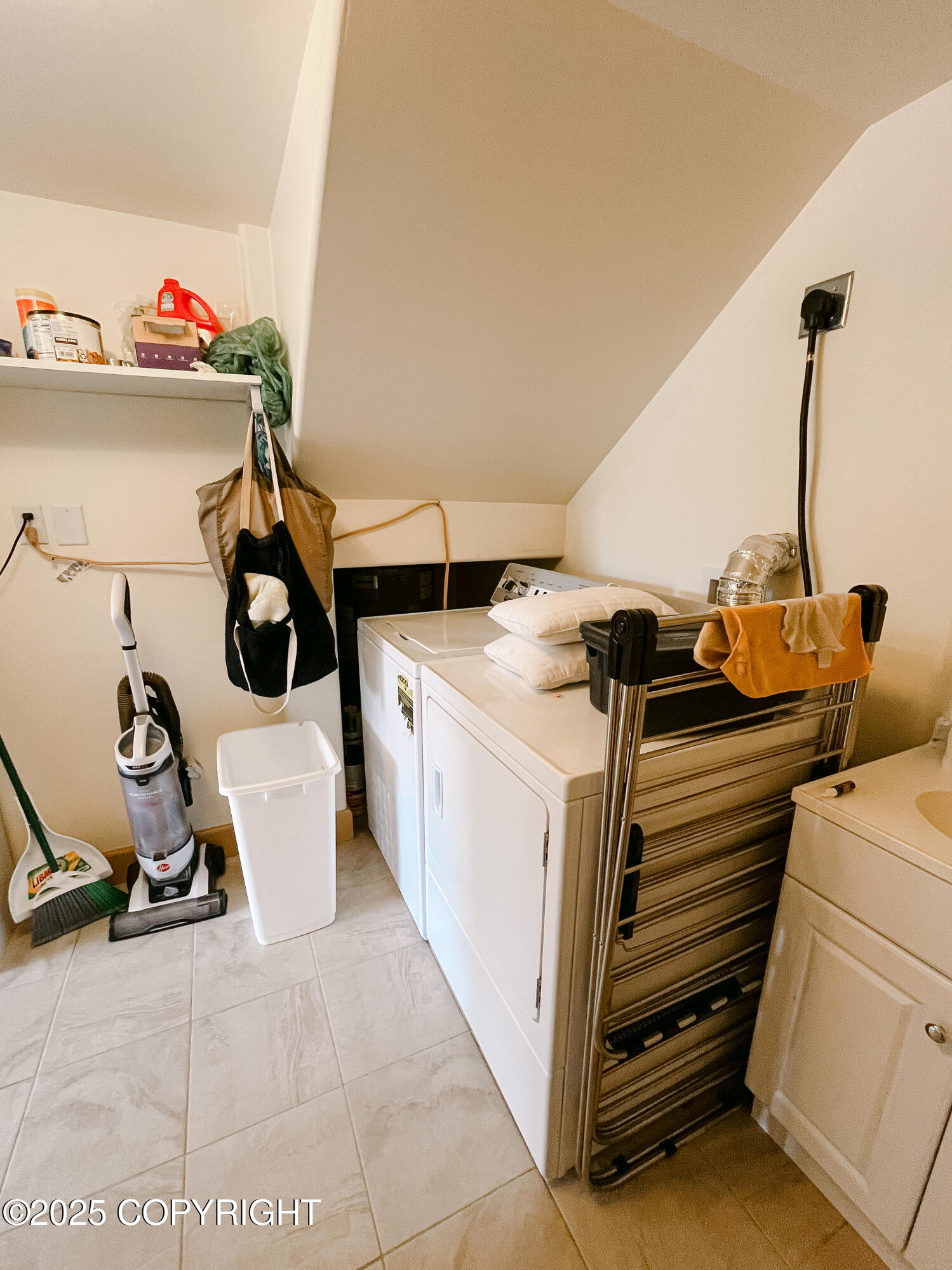 125 Kings Row Property Photo 20