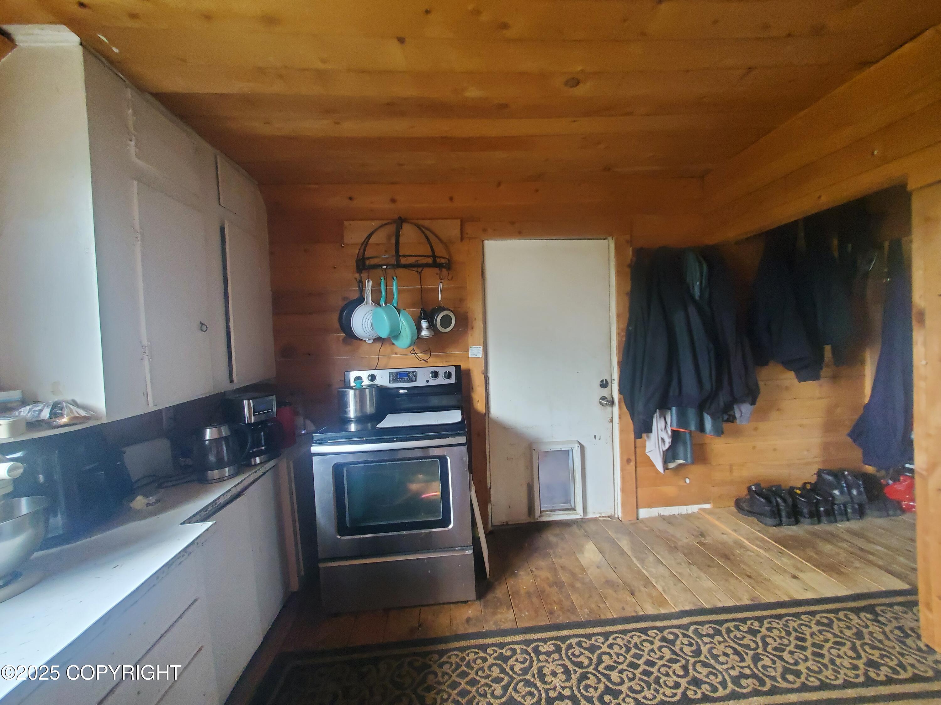 64111 Nikolaevsk Road Property Photo 6