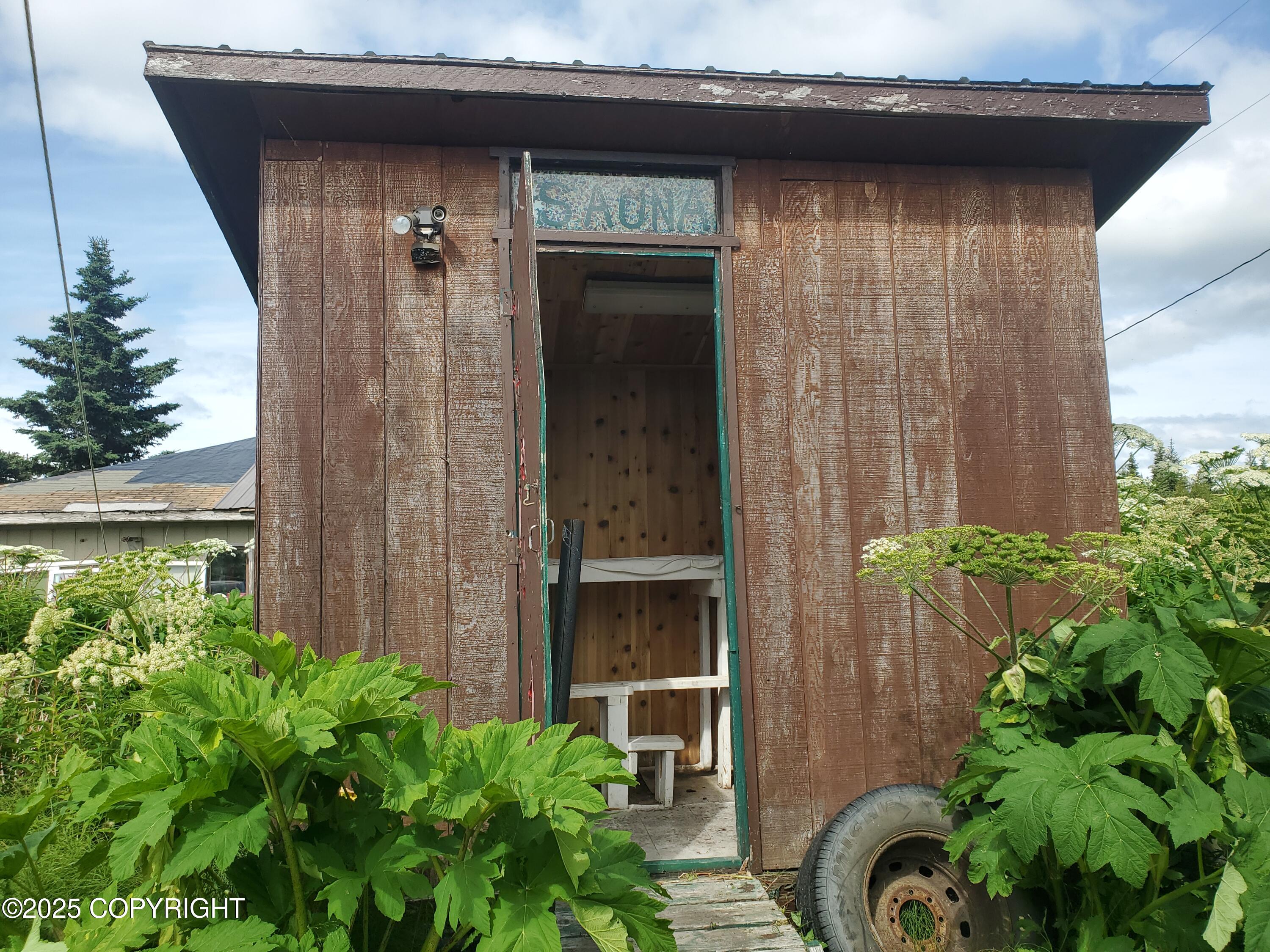 64111 Nikolaevsk Road Property Photo 23