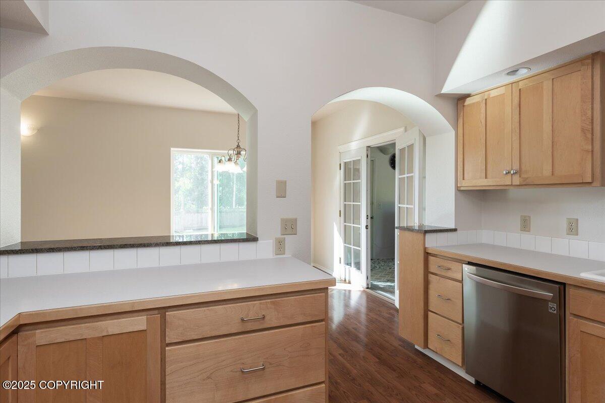 480 Kentshire Drive Property Photo 2