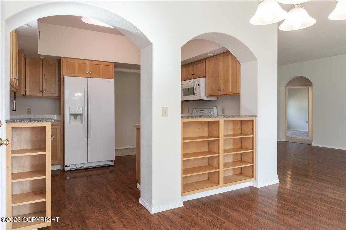 480 Kentshire Drive Property Photo 5