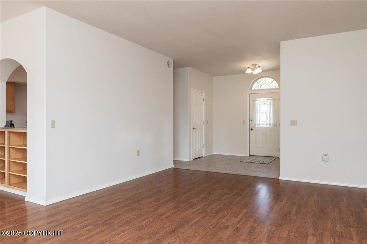 480 Kentshire Drive Property Photo 7