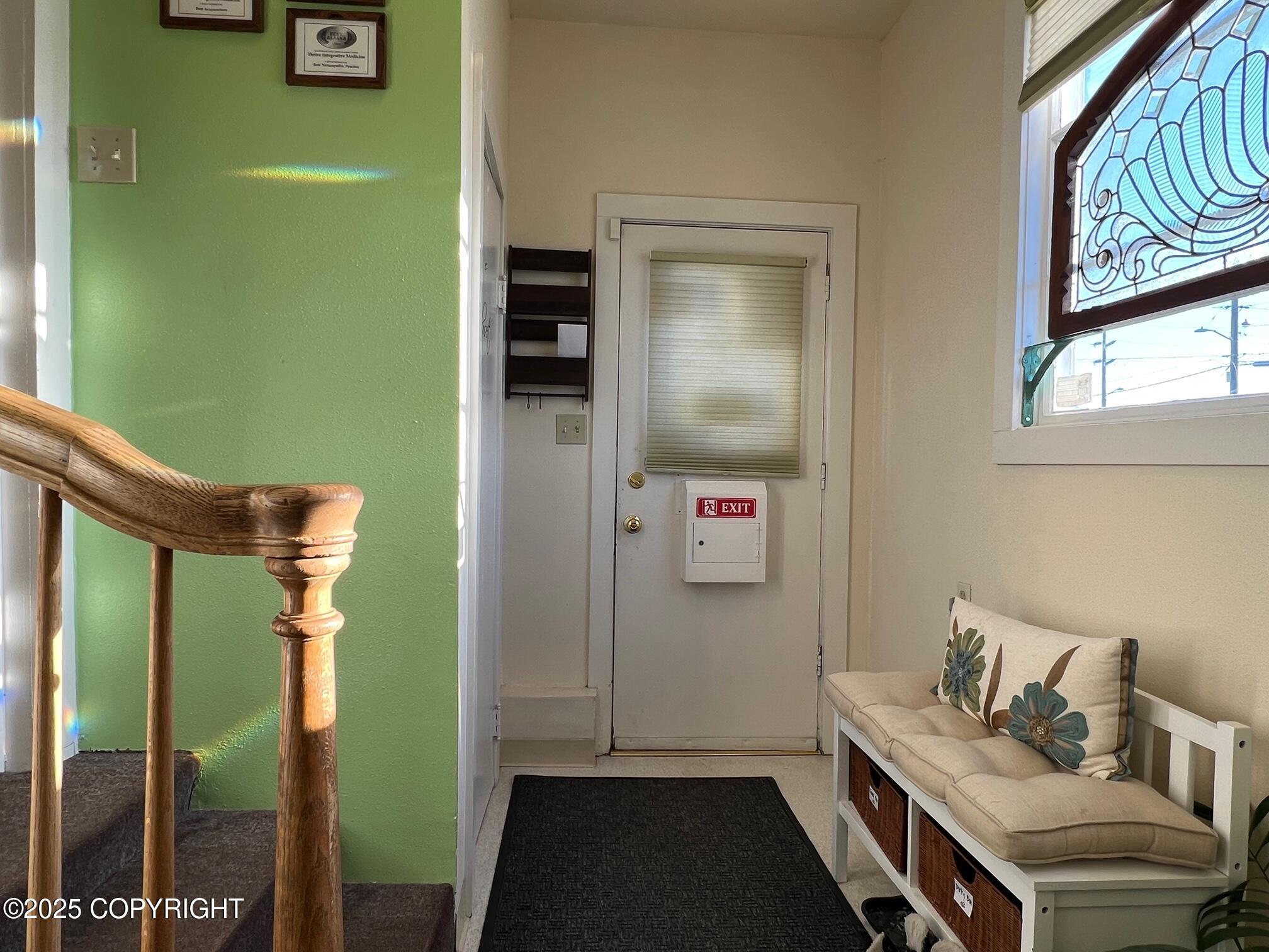 411 W Northern Lights Boulevard Property Photo 10