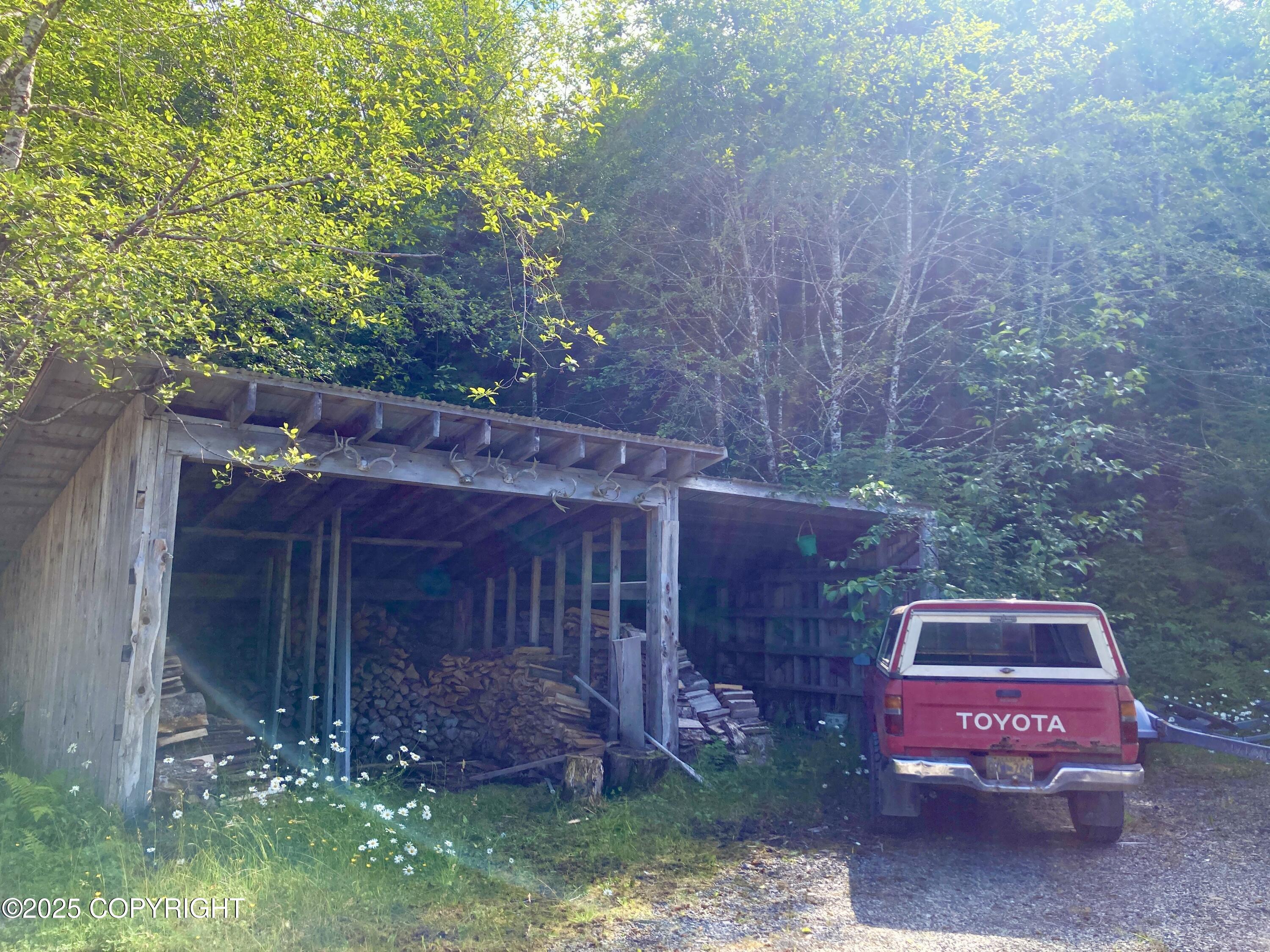 104 Sw Walrus Place Property Photo 33