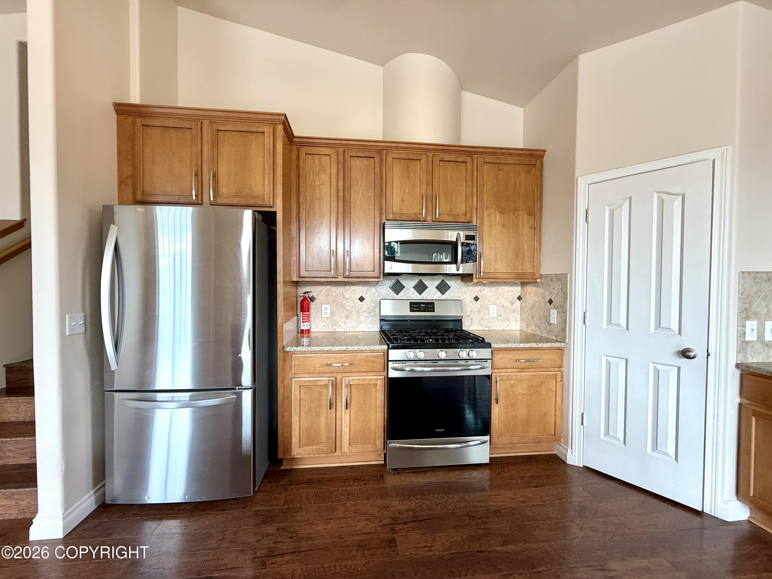 1145 W Granville Street Property Photo 7