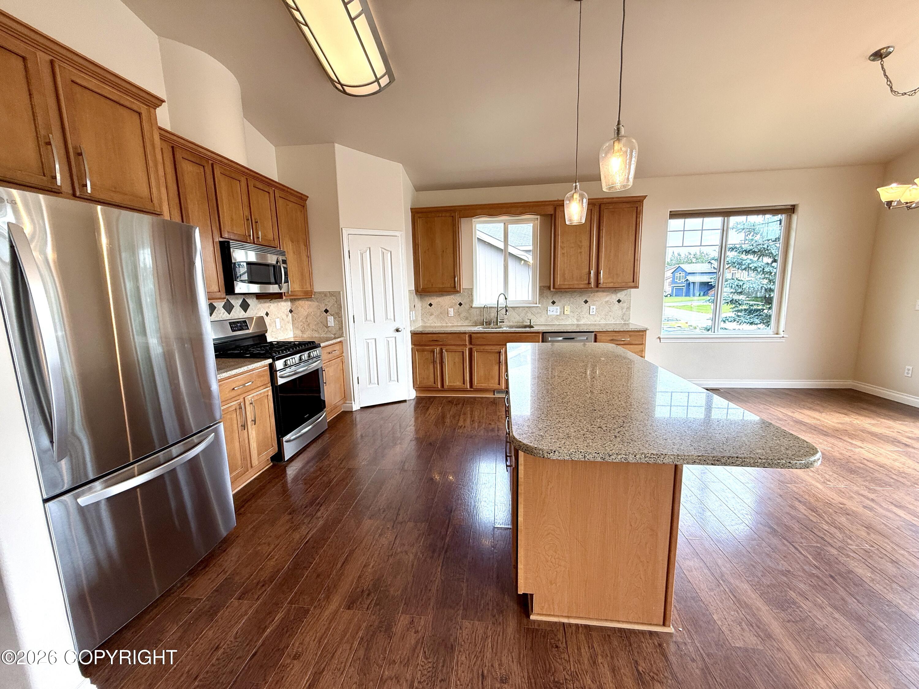 1145 W Granville Street Property Photo 12