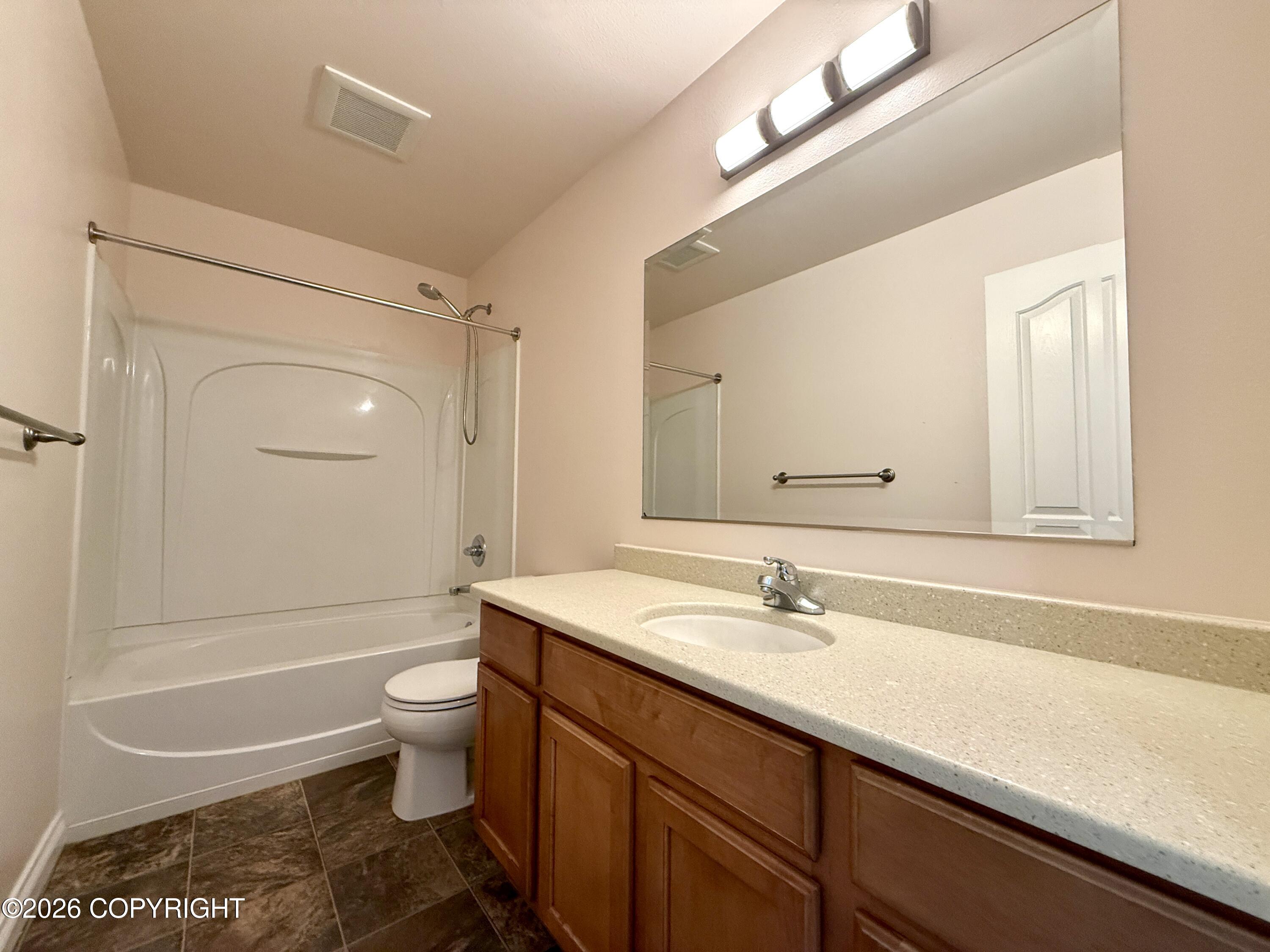 1145 W Granville Street Property Photo 37