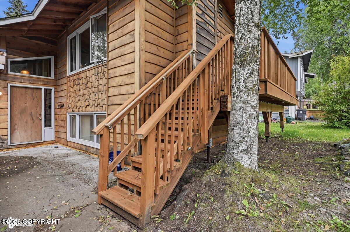 6402 Hampton Drive Property Photo 1