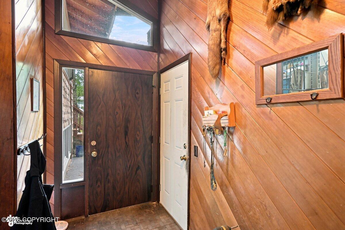 6402 Hampton Drive Property Photo 3
