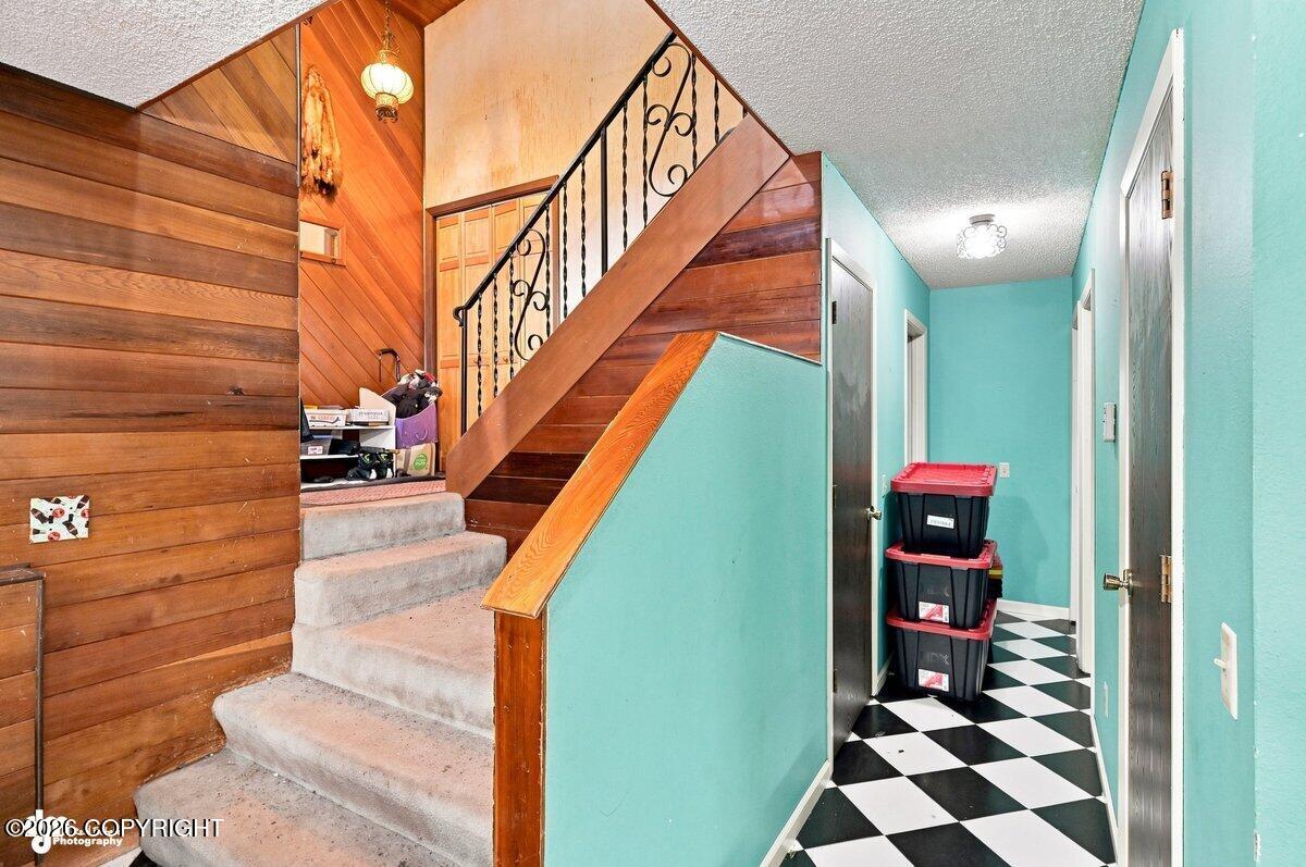 6402 Hampton Drive Property Photo 4