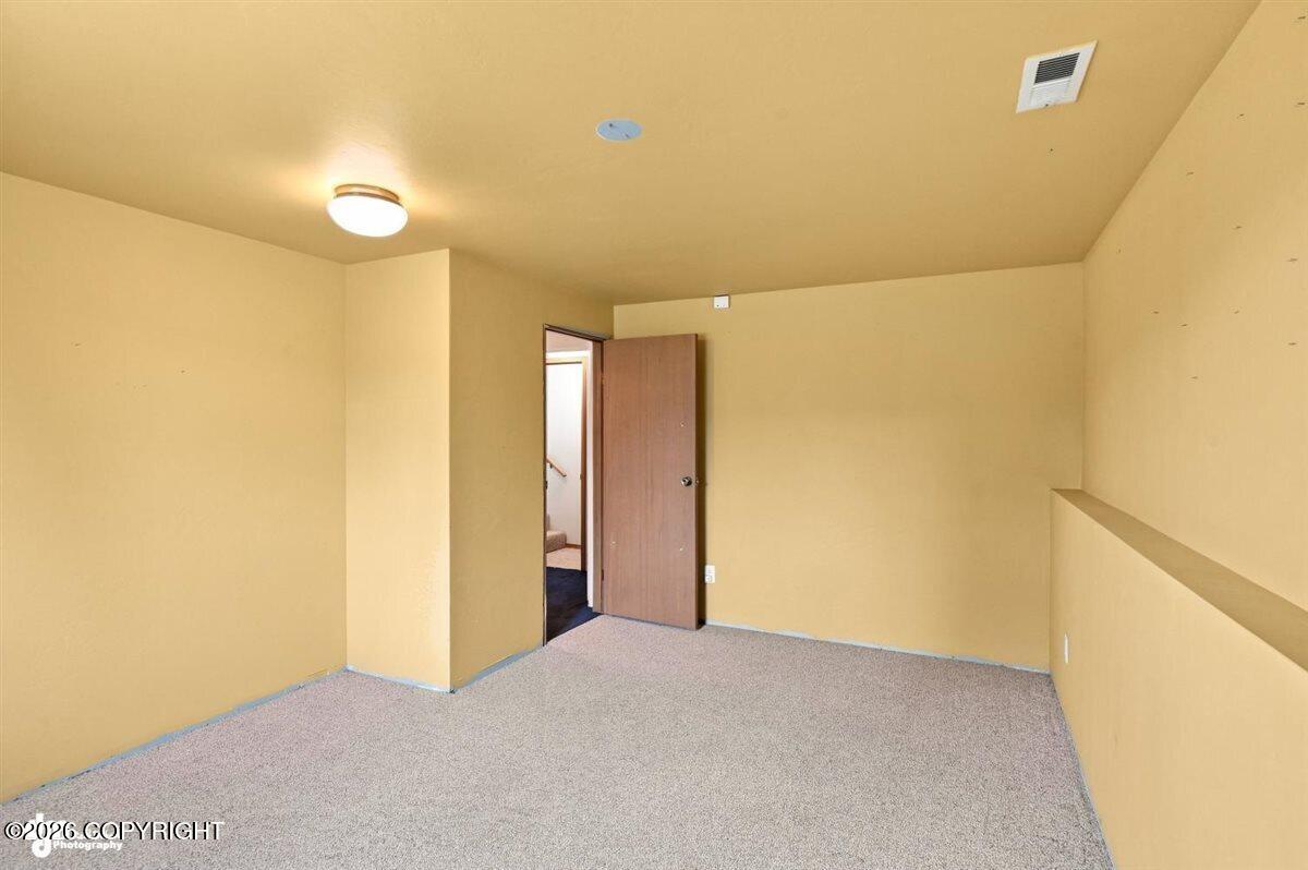 2511 W Schrock Road Property Photo 7