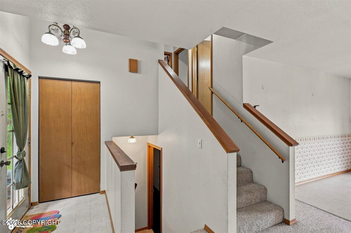 2511 W Schrock Road Property Photo 16