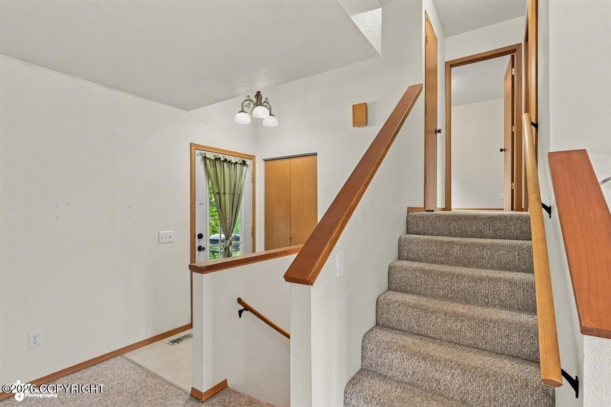 2511 W Schrock Road Property Photo 17