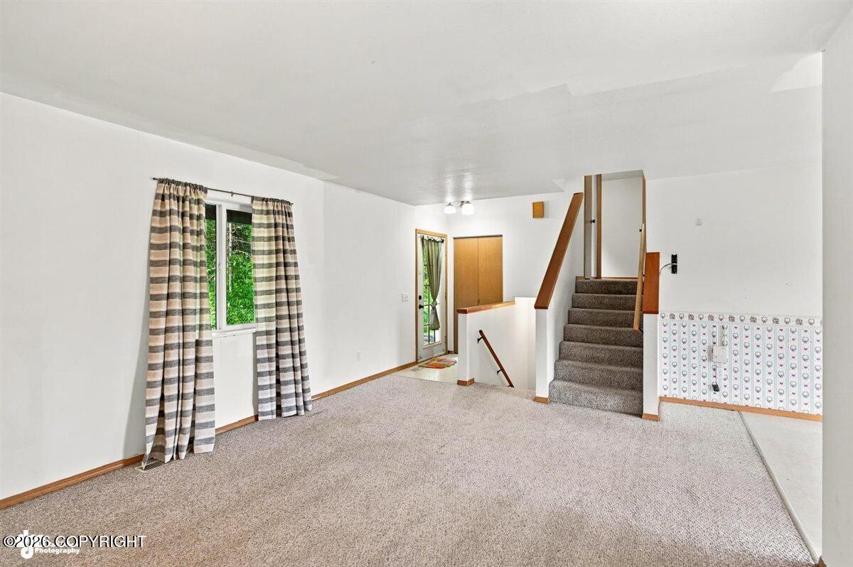 2511 W Schrock Road Property Photo 18