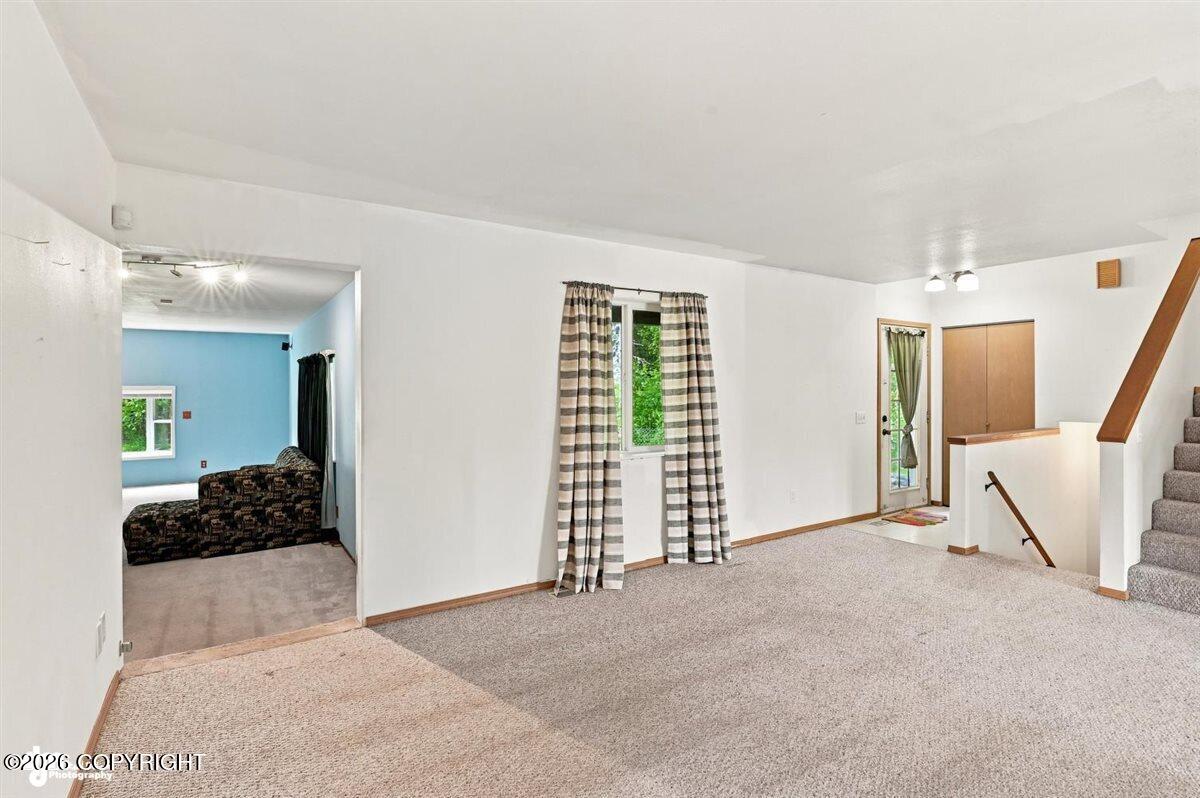 2511 W Schrock Road Property Photo 19