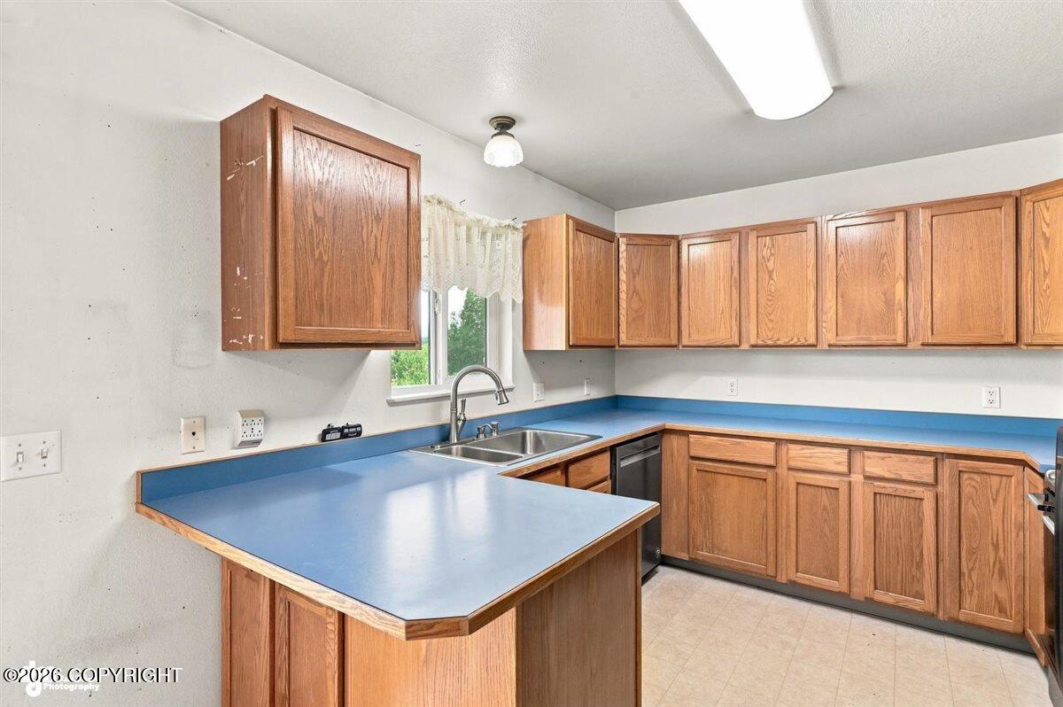 2511 W Schrock Road Property Photo 26