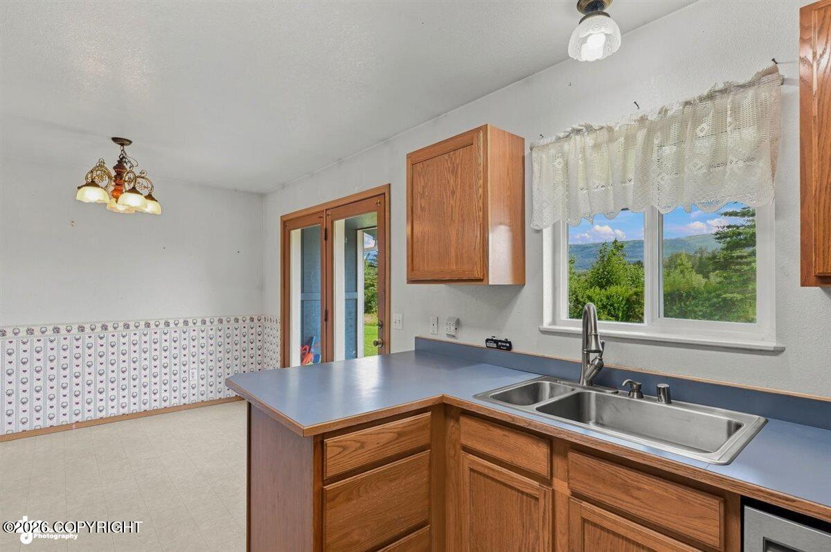 2511 W Schrock Road Property Photo 30