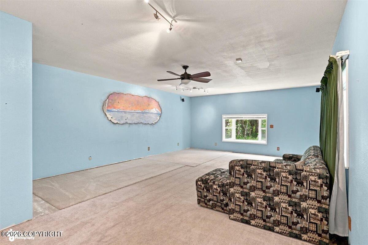 2511 W Schrock Road Property Photo 31