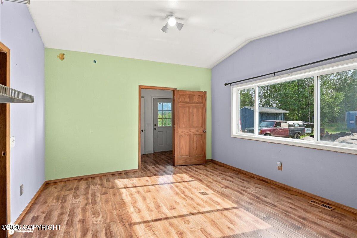 2511 W Schrock Road Property Photo 37