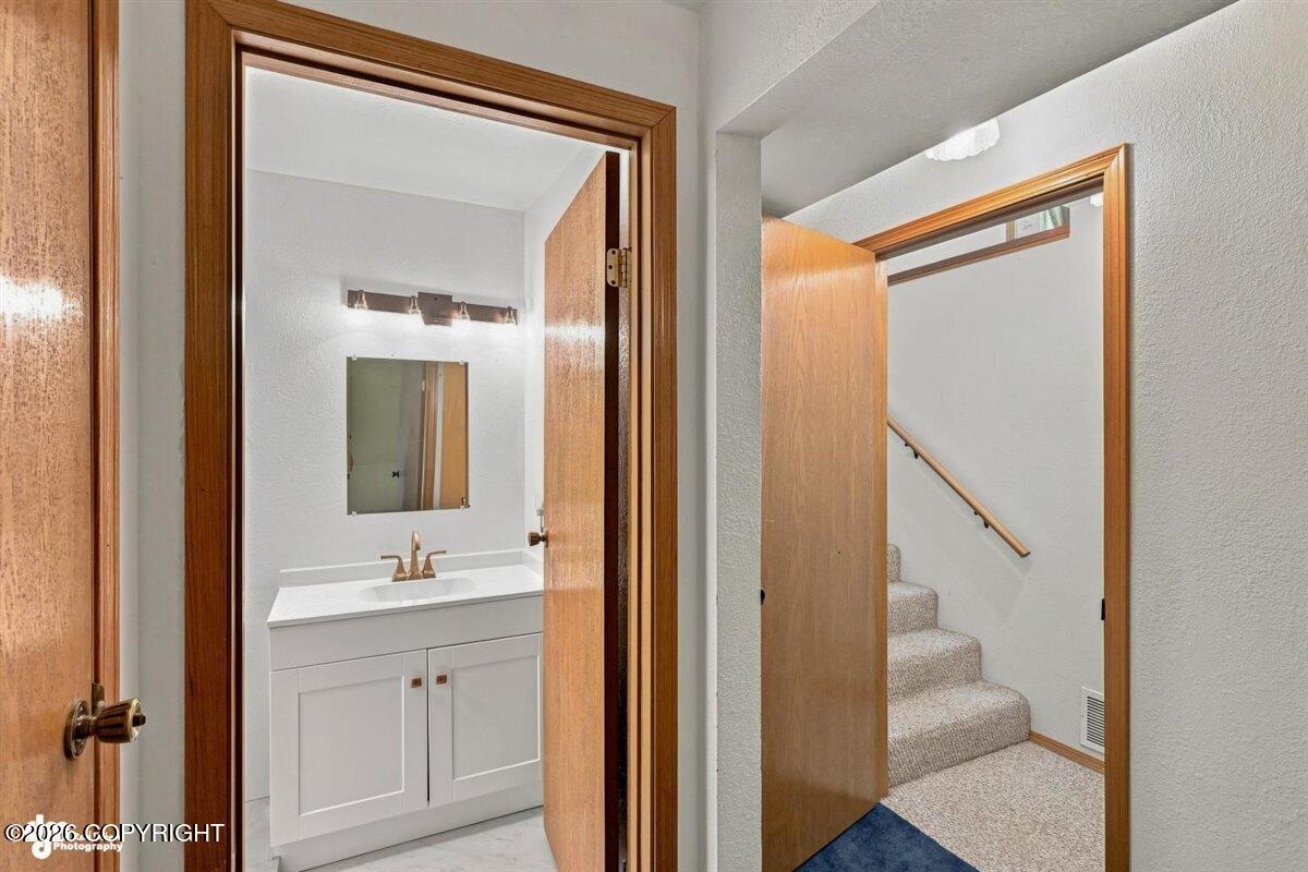 2511 W Schrock Road Property Photo 50