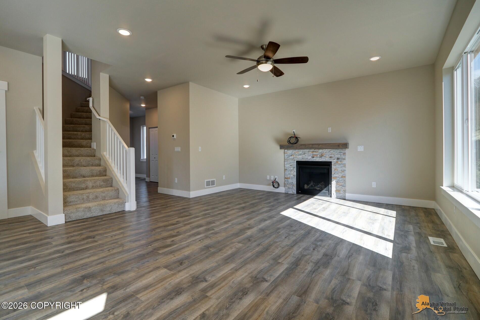 9473 Grey Owl Way Property Photo 6