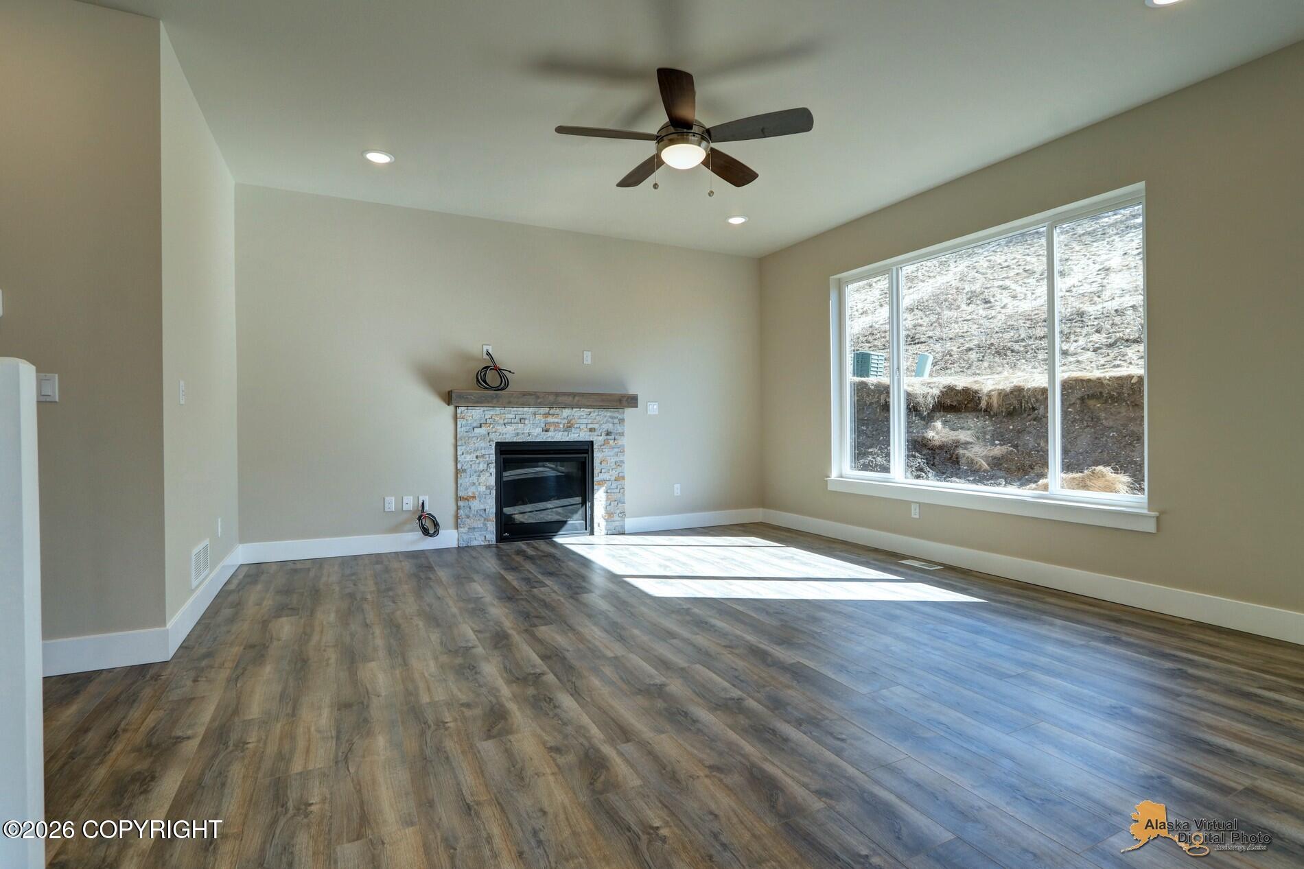 9473 Grey Owl Way Property Photo 7