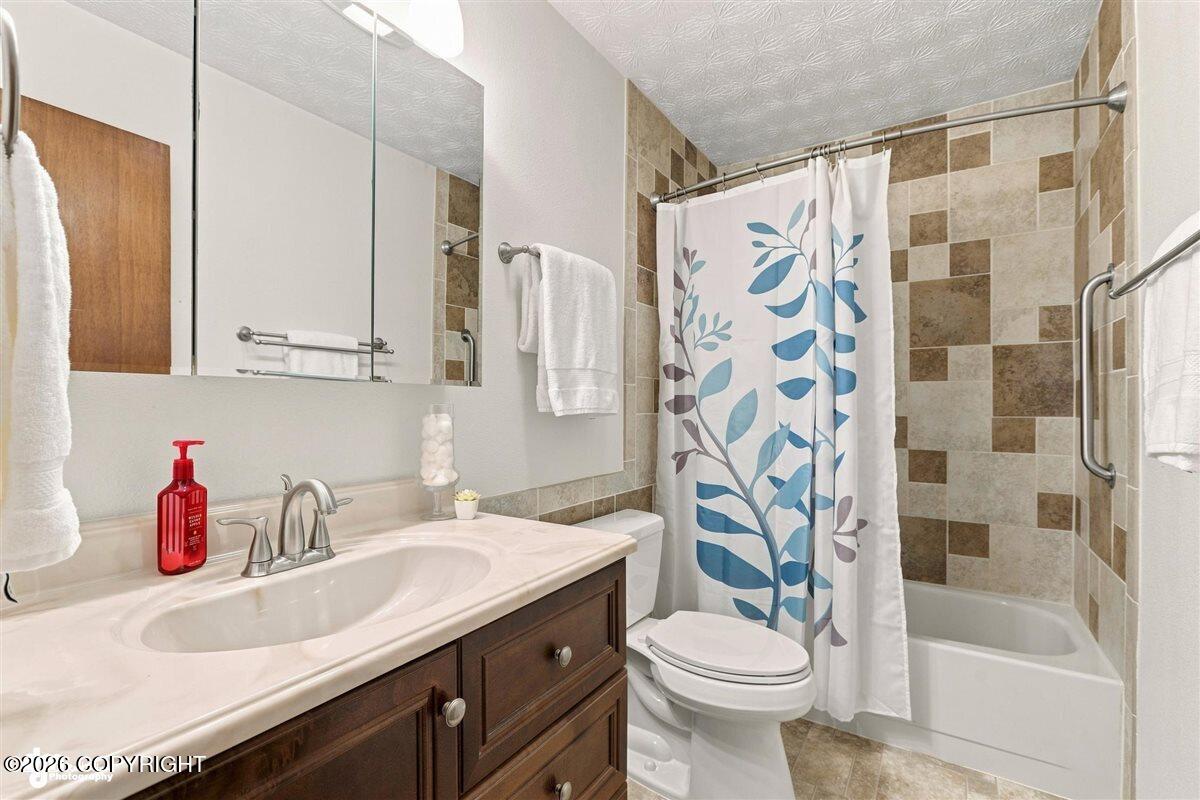 2400 Legacy Drive Property Photo 25