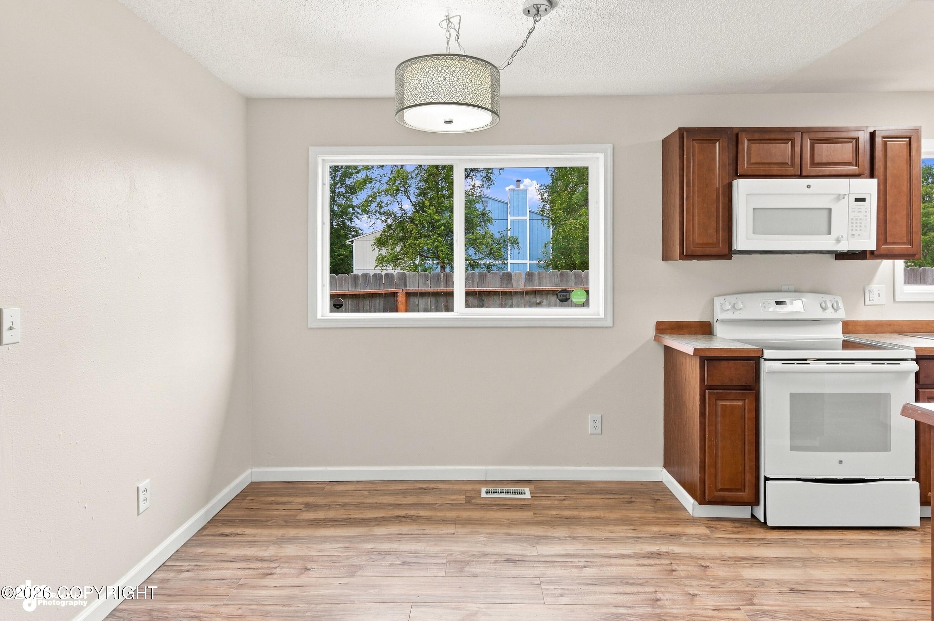 301 Dannilyn Circle Property Photo 8