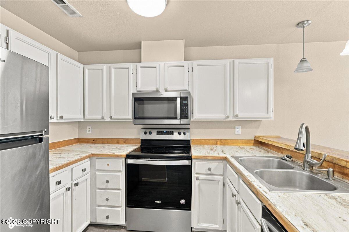 8050 Pioneer #101 Property Photo 8