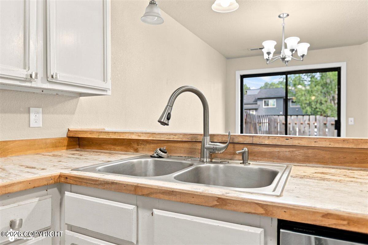 8050 Pioneer #101 Property Photo 9