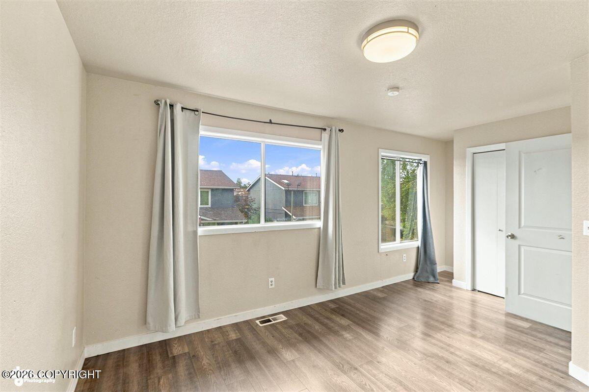 8050 Pioneer #101 Property Photo 17