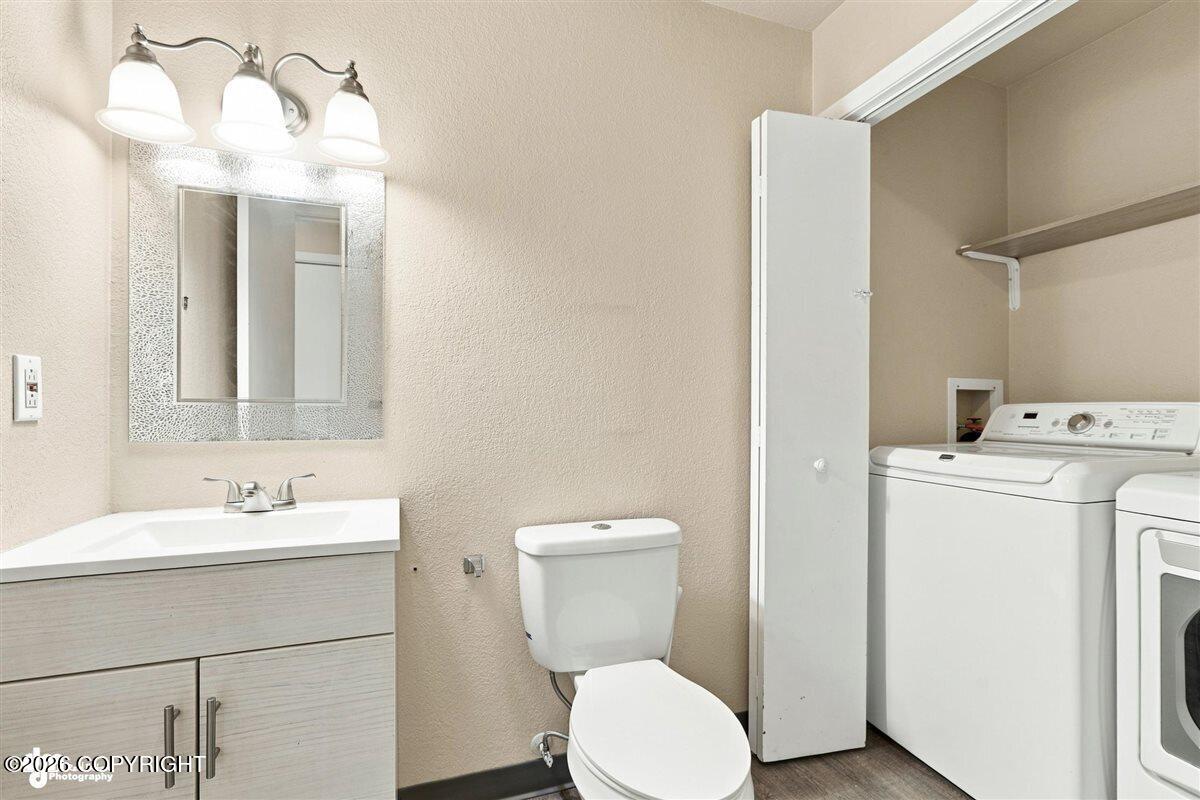 8050 Pioneer #101 Property Photo 18