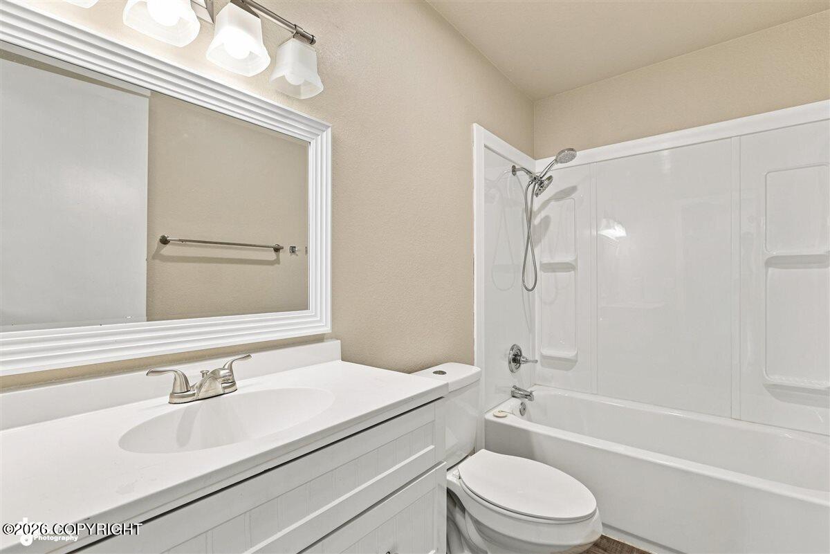 8050 Pioneer #101 Property Photo 20