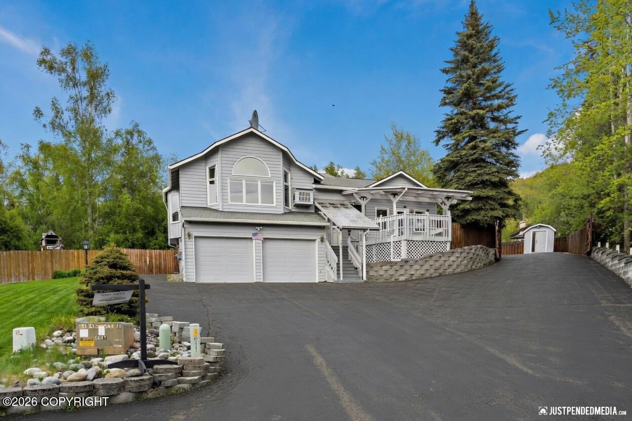 10931 Adanak Circle Property Photo 1