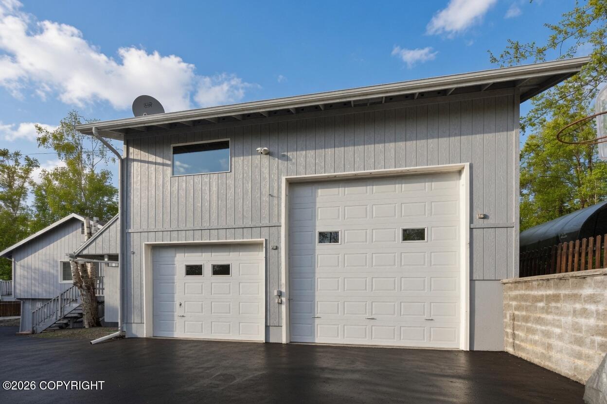 10931 Adanak Circle Property Photo 2