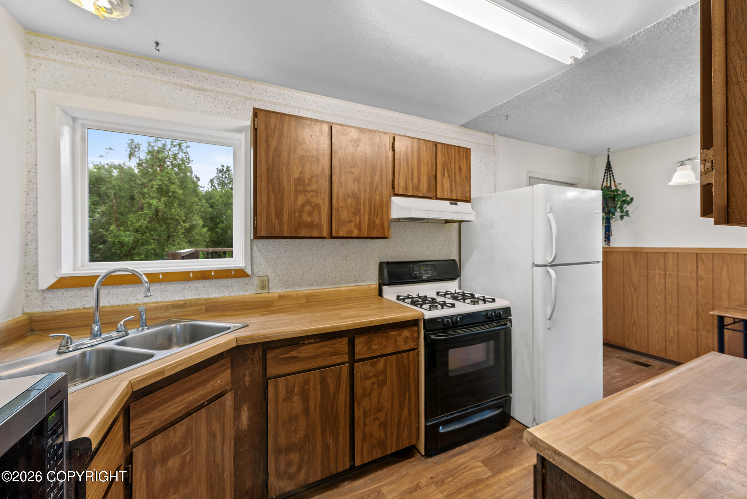 688 E Eklutna Avenue Property Photo 14