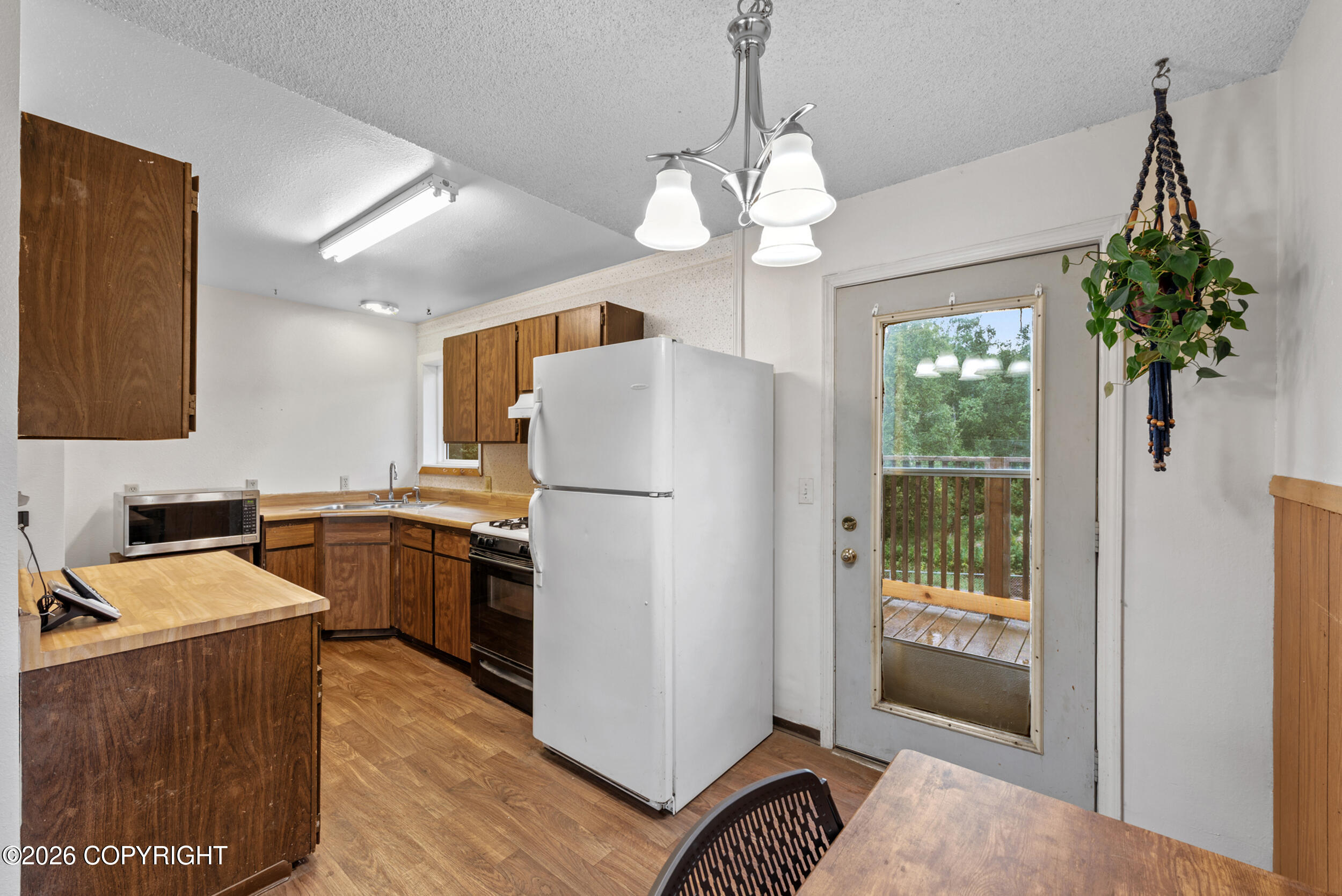 688 E Eklutna Avenue Property Photo 16