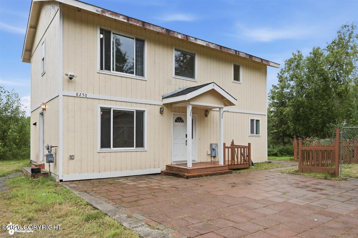 8250 W Swan Drive Property Photo 3