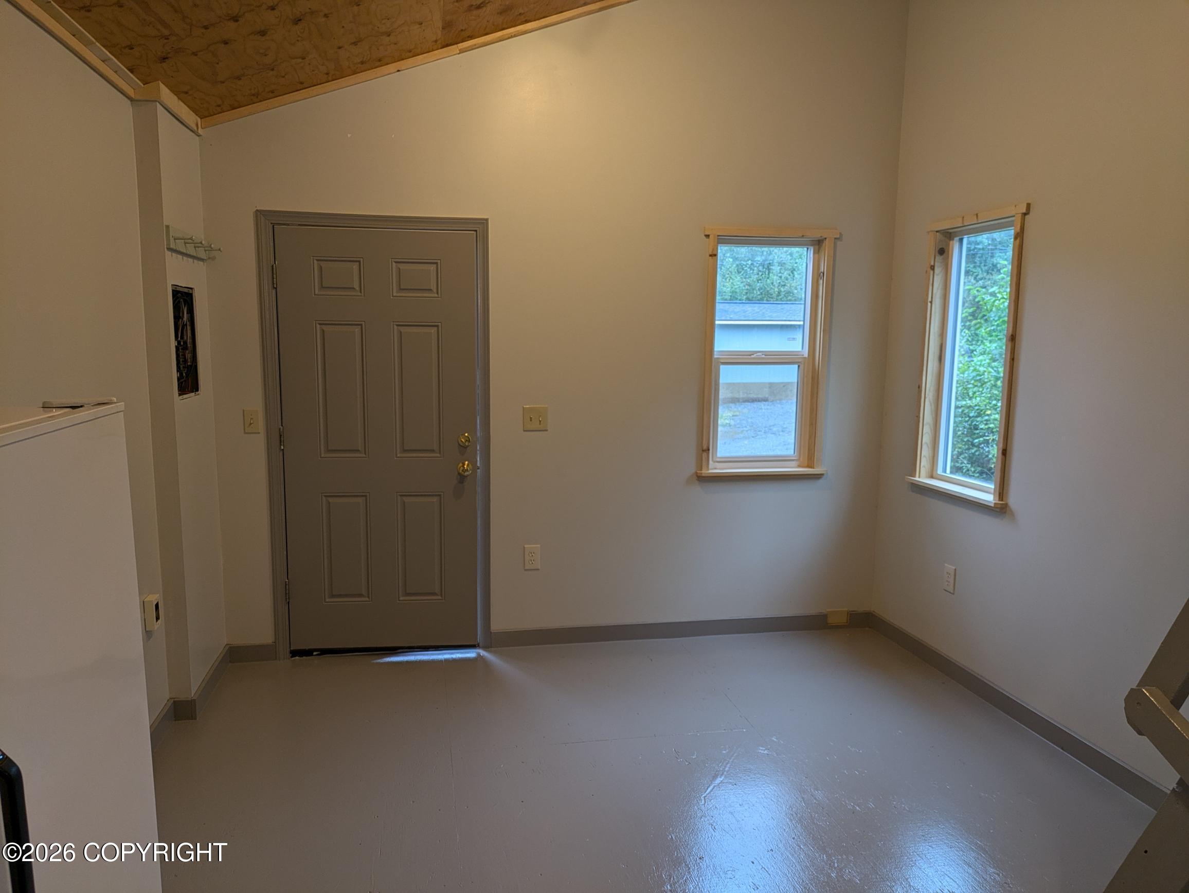 5581 W Trinity Avenue Property Photo 6