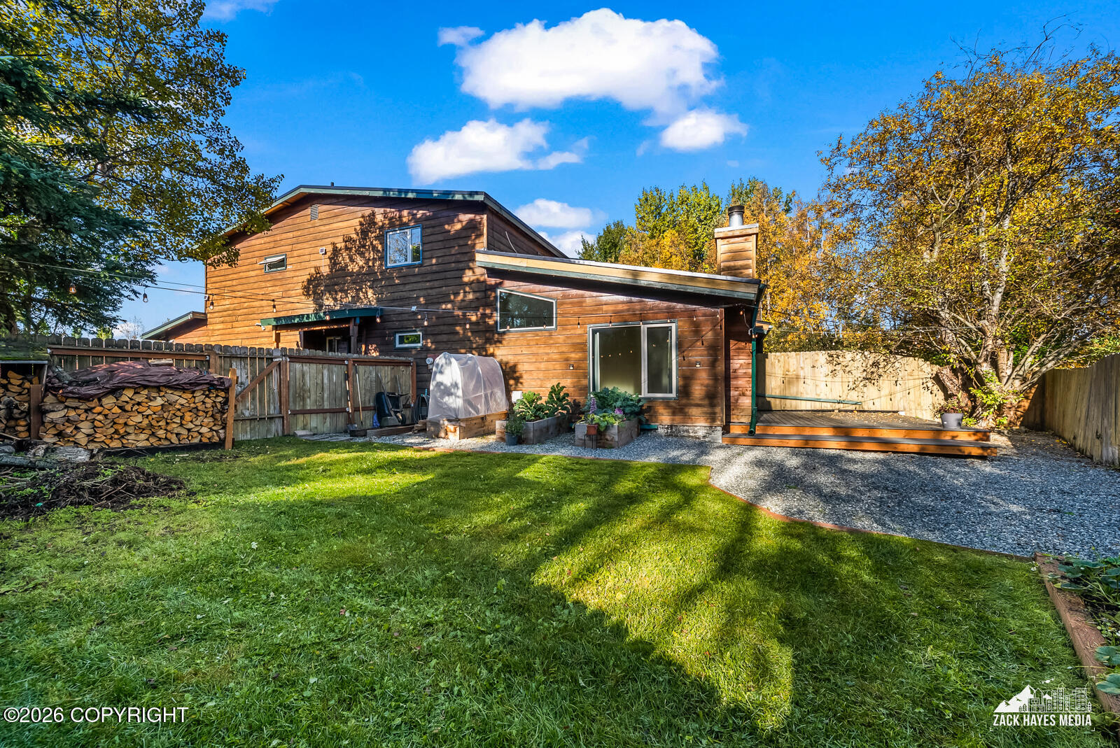 8025 Fairwood Circle Property Photo 1