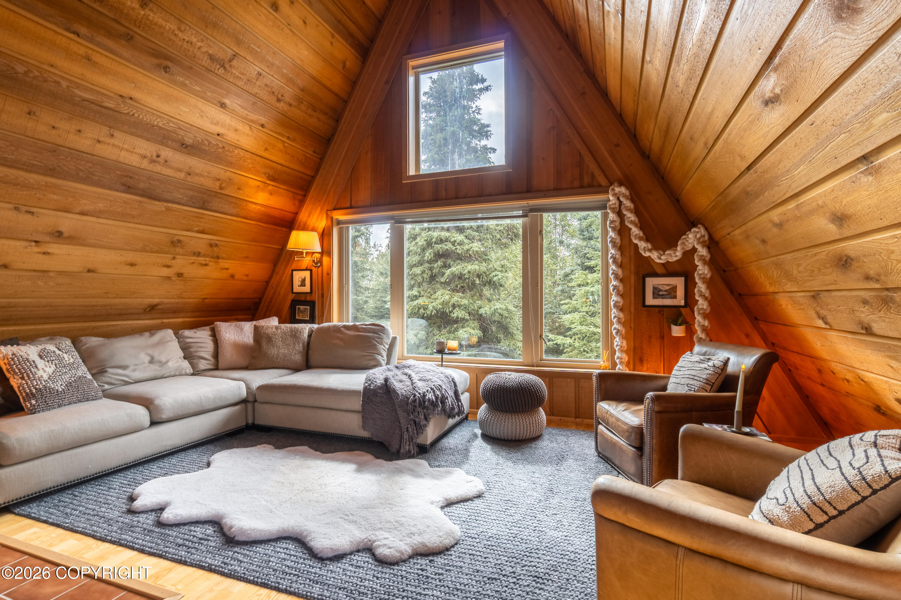 9843 Conifer Street Property Photo 6