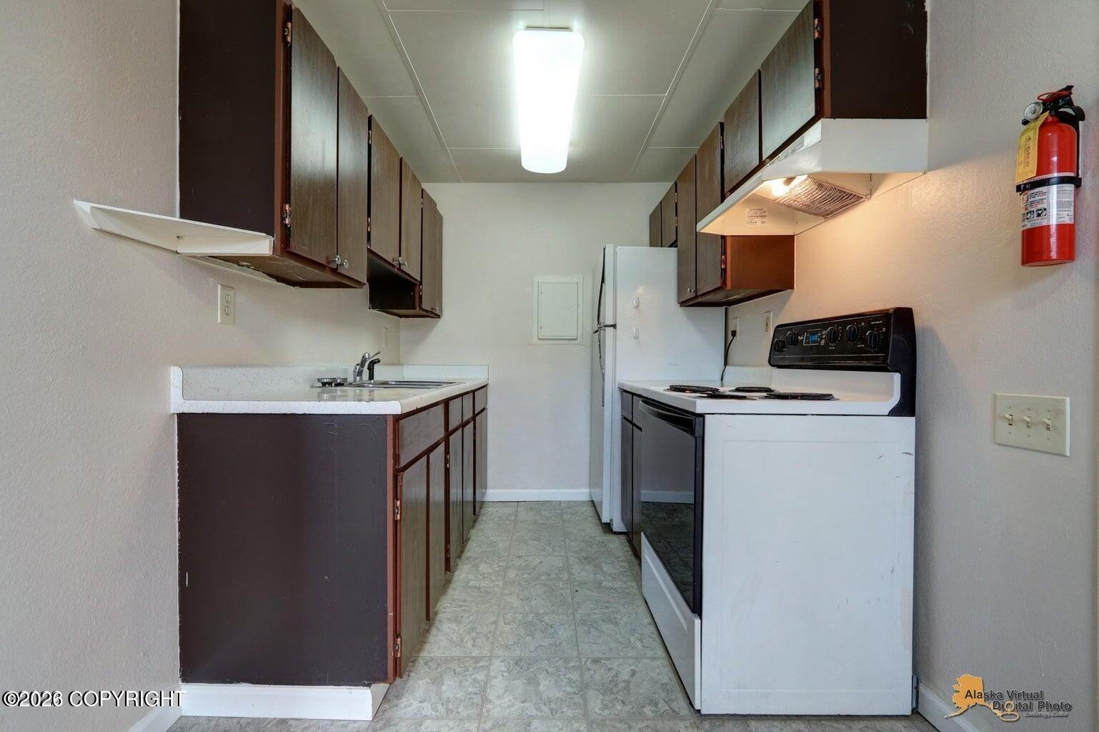 5215 E 26th Avenue #6 Property Photo 3