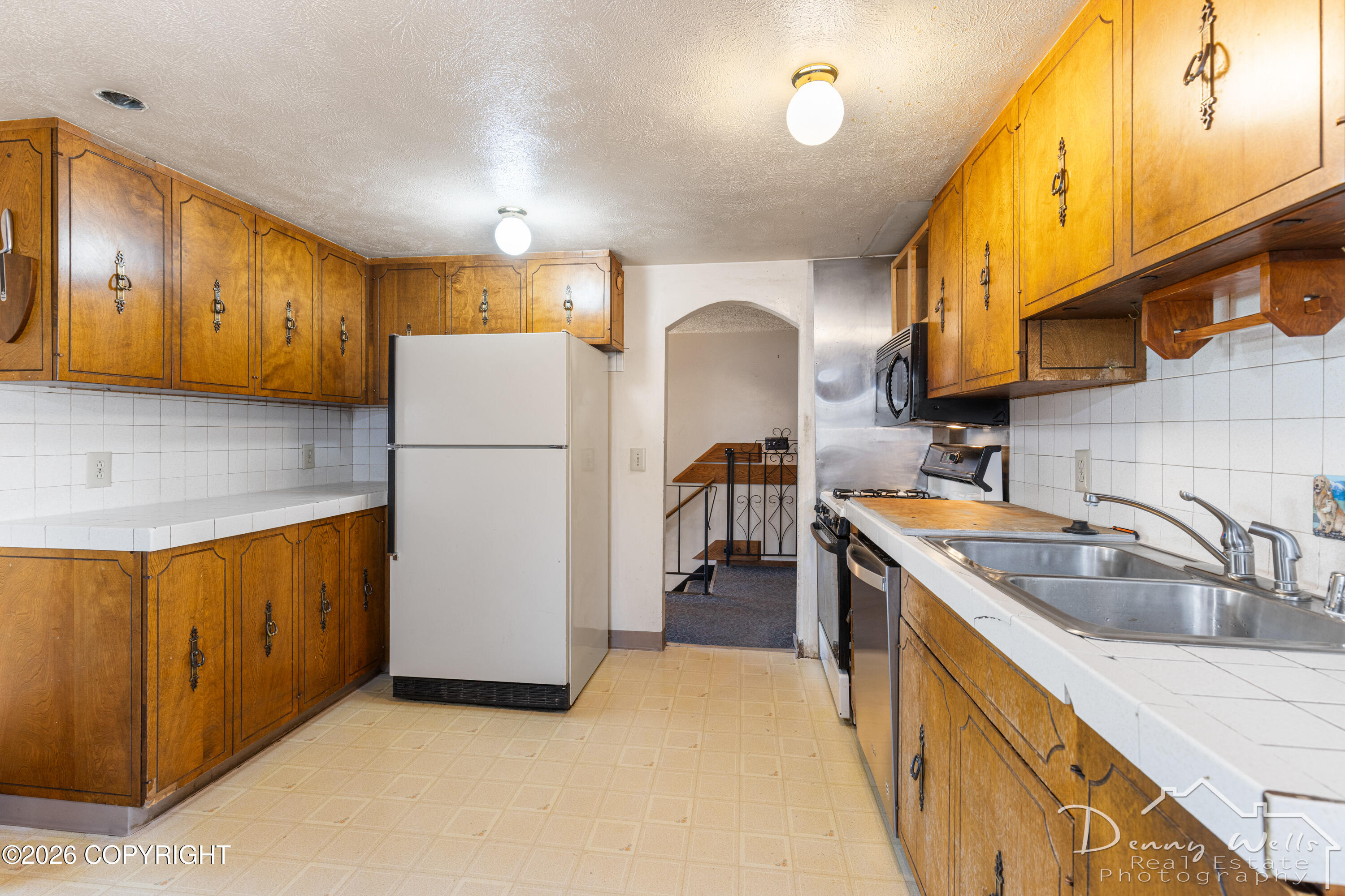1012 E 9th Avenue Property Photo 11
