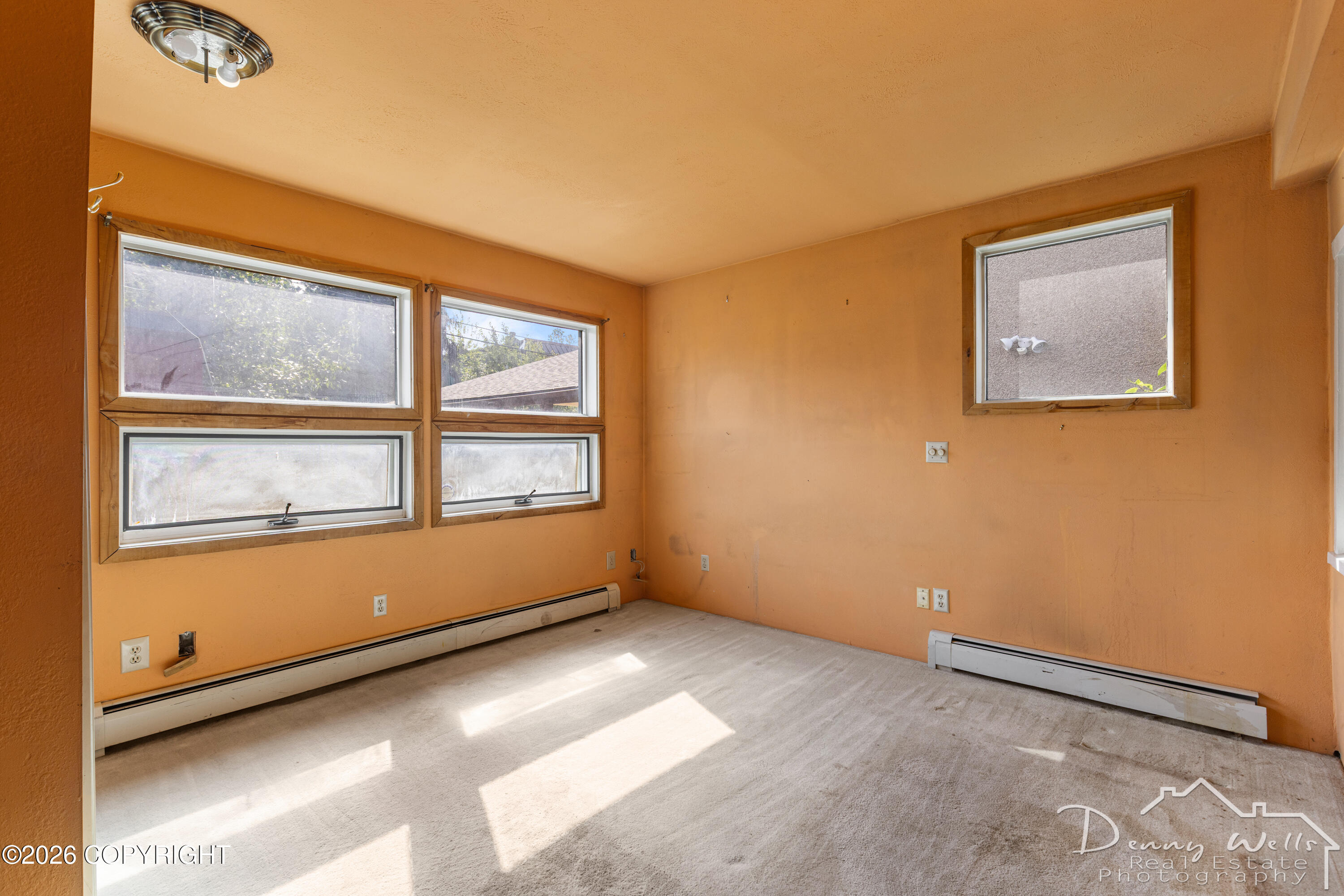 1012 E 9th Avenue Property Photo 14