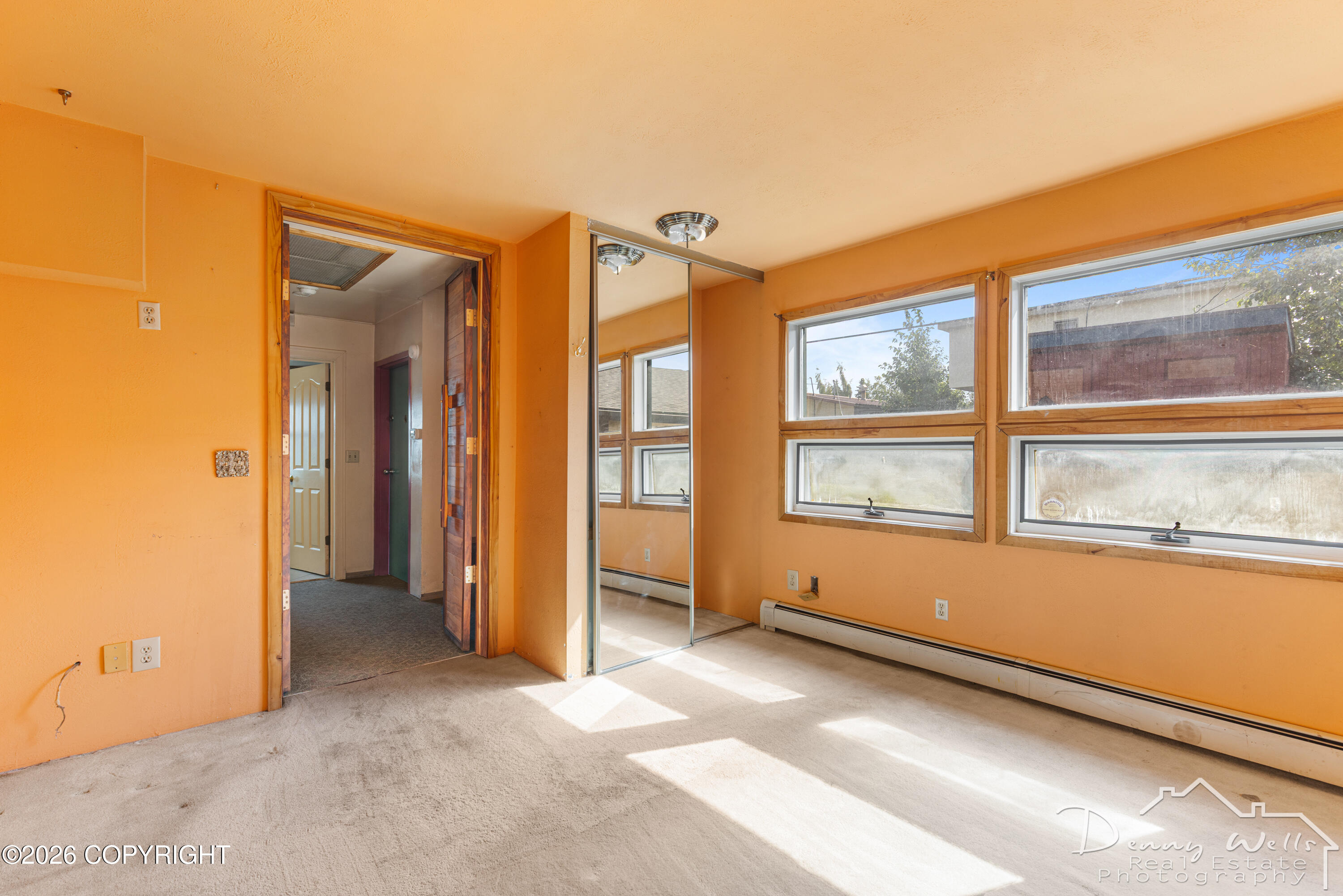 1012 E 9th Avenue Property Photo 15